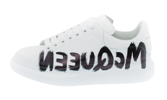 Graffiti oversize white