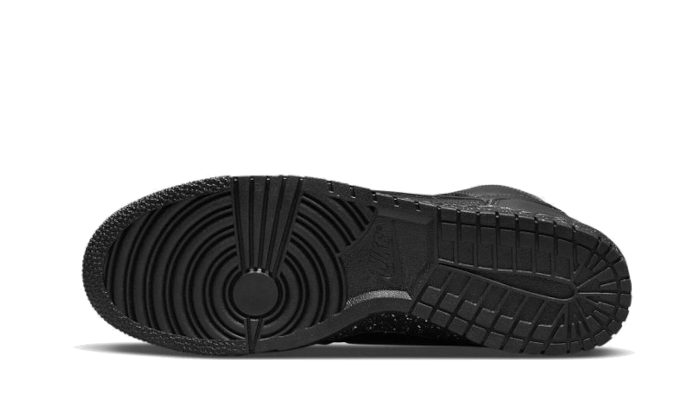Nike-Dunk-High-Undercover-Chaos-Black-wethenew3_800x.png